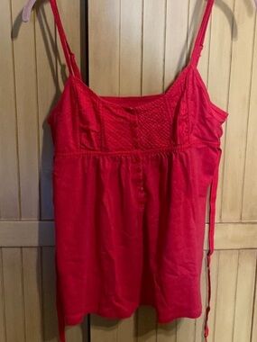 VICTORIAS SECRET BABY DOLL TOP Color Red 
Size large